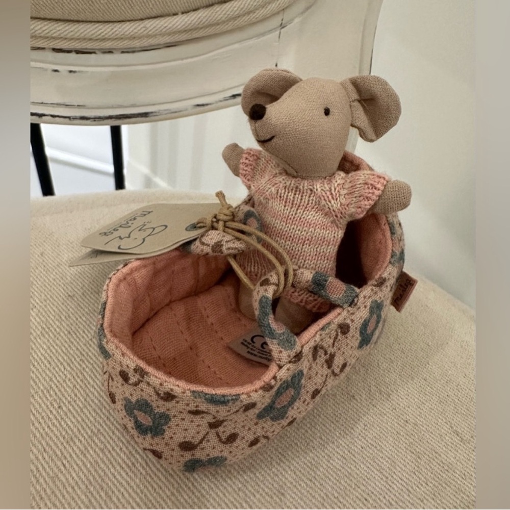 NWT Maileg Baby Mouse in Floral Bassinet - Rose